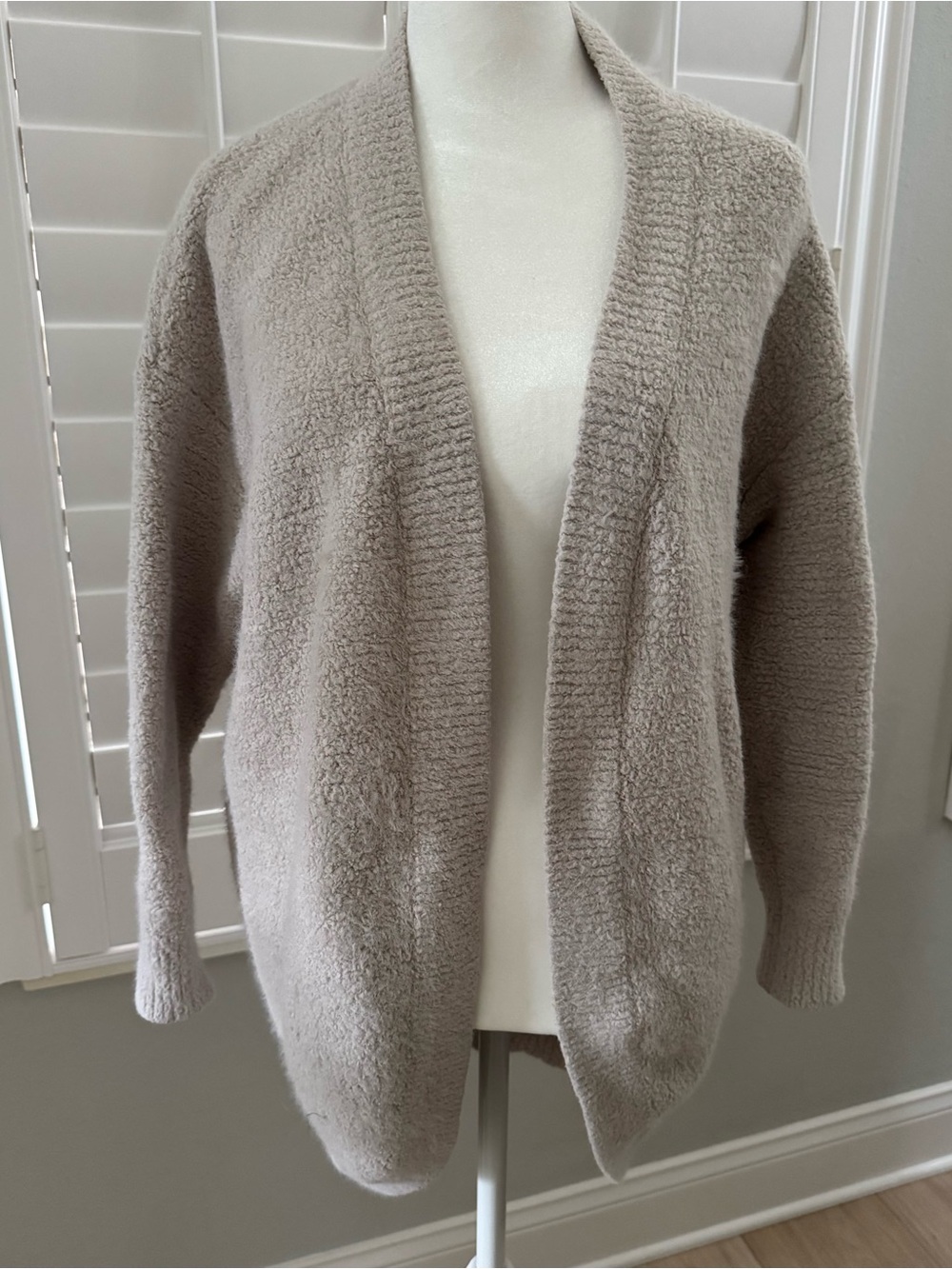 Altar’d State women’s Small oatmeal/light gray open front cardigan sweater cozy